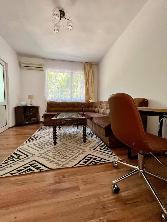 Compact City Center Apartment Kardzsali Kültér fotó
